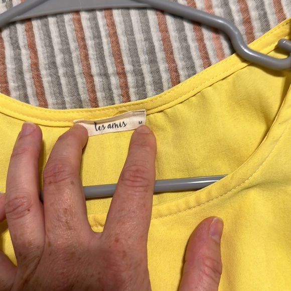 Ruffle sleeve flowy top - Picture 3 of 3